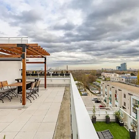 Nobelova Terrace Bliss