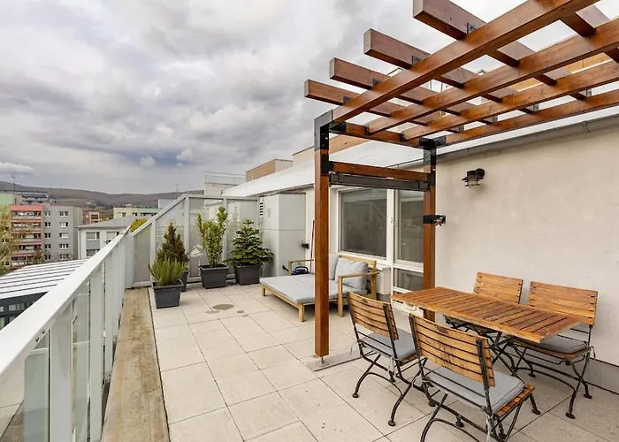 Nobelova Terrace Bliss Apartmán *